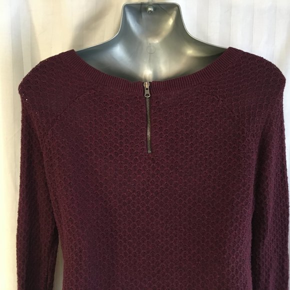 American Eagle Outfitters Womens Size XS Burgandy Red Stretch Sweater Scoop Neck - Picture 9 of 13